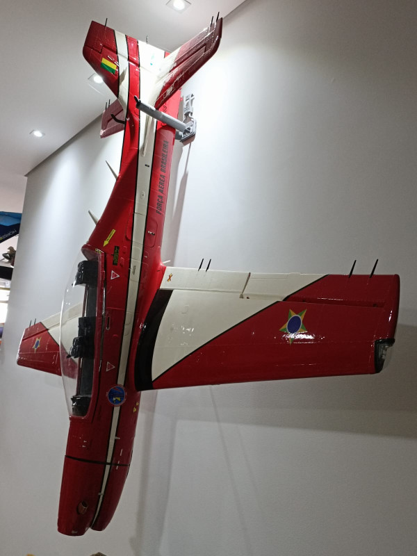 Tucano juniaer 50cc zero somente kit com luzes e trem de pouso a Ar da Pro-Link  somente venda