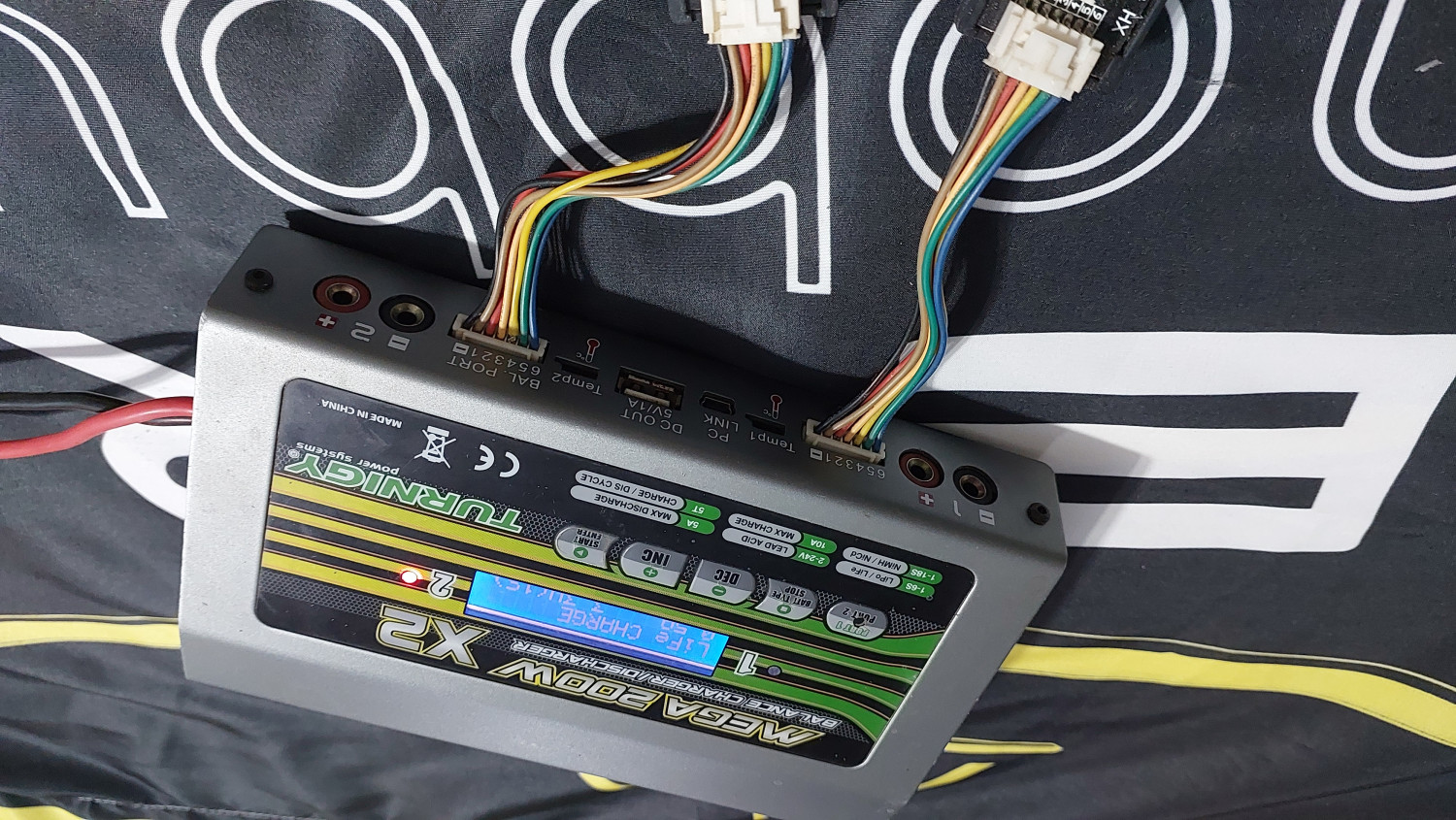 Carregador Dual Port Turnigy 400w